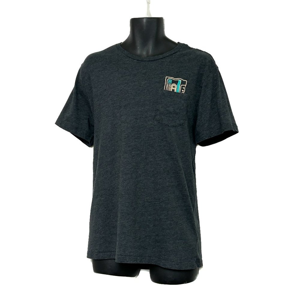 Old Navy Soft Washed Mens SS Charcoal T Shirt Chest Pkt w Cassette Graphic Sz XL